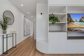 North-east Facing Modern 2-bed Apartment
