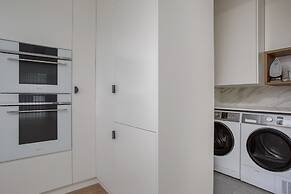 North-east Facing Modern 2-bed Apartment