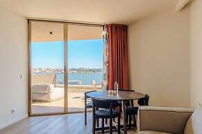 Upon Harbor - Seixal Bay Hotel