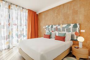 Upon Harbor - Seixal Bay Hotel