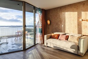 Upon Harbor - Seixal Bay Hotel