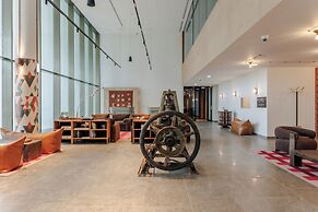 Upon Harbor - Seixal Bay Hotel