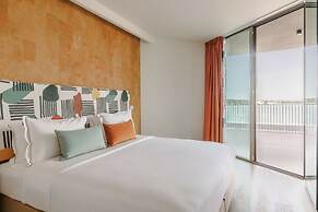 Upon Harbor - Seixal Bay Hotel