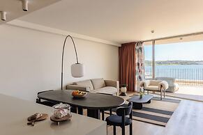Upon Harbor - Seixal Bay Hotel