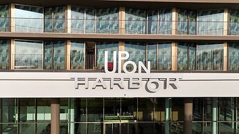 Upon Harbor - Seixal Bay Hotel