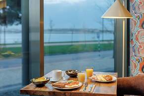 Upon Harbor - Seixal Bay Hotel