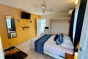 Balcony Studio in Downtown Isla Mujeres