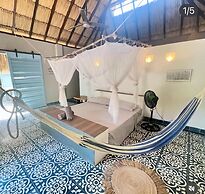 KOKOHAU BUNGALOWS