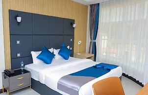 Zuri Place Hotel