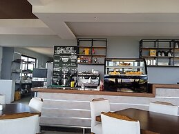 Zuri Place Hotel
