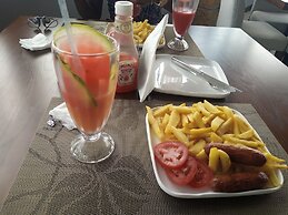 Zuri Place Hotel