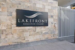 Spacious Lakefront Apartment With Pool Access