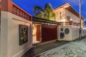 3BR Villa Pool Garden Near Beach V225