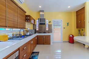 3BR Villa Pool Garden Near Beach V225