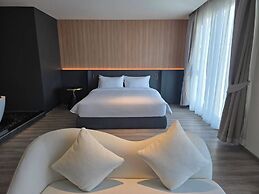 The Clover Hotel