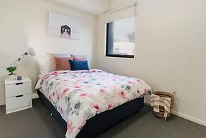 A Chic & Comfy 2BR Apt Near to Flemington Races