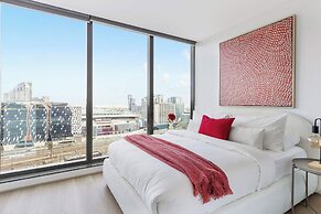 A 2BR Apt With Harbour Views and Free Parking