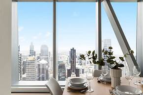 A Chic 2BR Apt With Panoramic Views, Free Parking