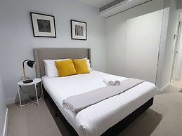 Bright & Modern 2BR Apt on Iconic Chapel Street