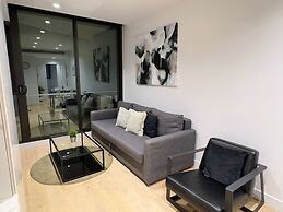 Bright & Modern 2BR Apt on Iconic Chapel Street