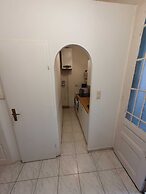 Modern 2BR Apt Downtown Long Stay