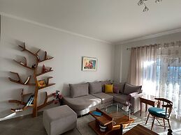 Olive Hill Apartment