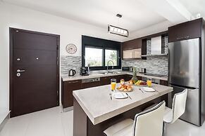 Ixia Luxury Breeze Villa