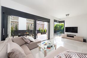 Ixia Luxury Breeze Villa