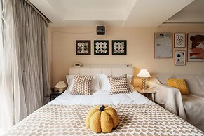 Shanghai Hills & Chiya BoutiqueApartment