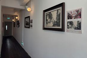 BEAT. 1932 Hostel at Chinatown
