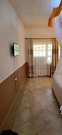 Trotters Hotel