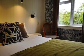 The Lochnell Arms Hotel