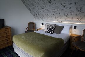 The Lochnell Arms Hotel