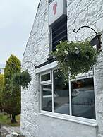 The Lochnell Arms Hotel
