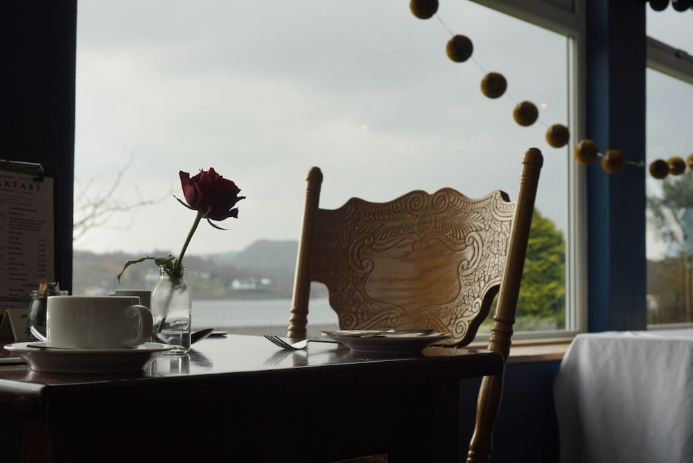The Lochnell Arms Hotel