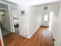 15 Lawnswood