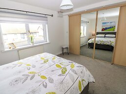 15 Lawnswood