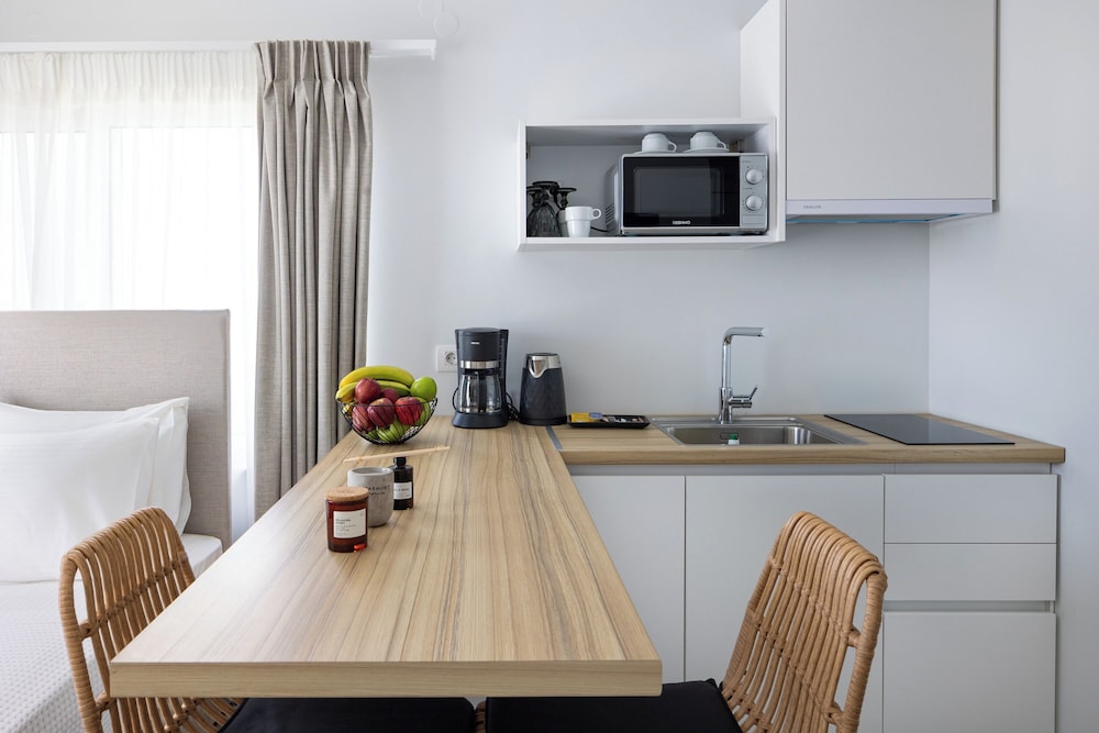 Sueno Studios and Apartments