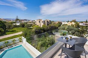 Sueno Studios and Apartments