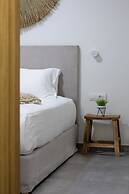 Sueno Studios and Apartments