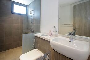 Silk Valley-4B with Private Beach Access