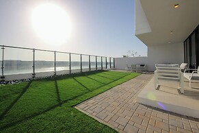 Silk Valley-4B with Private Beach Access