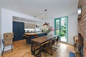 Tealby House