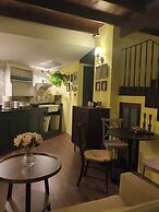 Homey Home UP Themed Near MRT Samyot