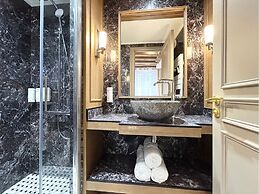 Merveil Luxury Suite - Eiffel Bourgogne