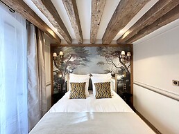 Merveil Luxury Suite - Eiffel Bourgogne