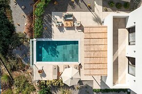 Massari Hills- Villa Nobu 4