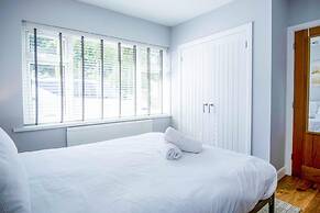 Marshmallow - 2 Bedroom Cottage - Oxwich