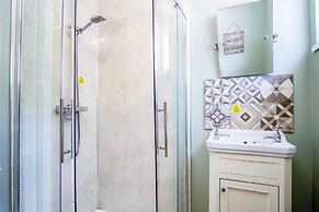 Marshmallow - 2 Bedroom Cottage - Oxwich