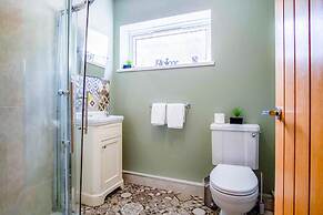 Marshmallow - 2 Bedroom Cottage - Oxwich